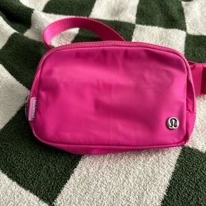 lululemon belt bag 1L
